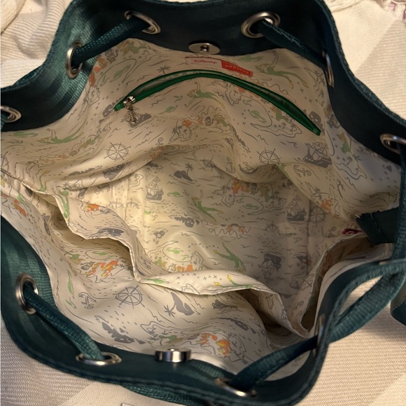 Harvey’s Disney Peter Pan set - Picture 2 of 9